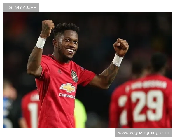 曼联新球场拟引入座位许可证制度 力求提升球迷体验与管理效率 曼联新球场拟引入座位许可证制度 力求提升球迷体验与管理效率