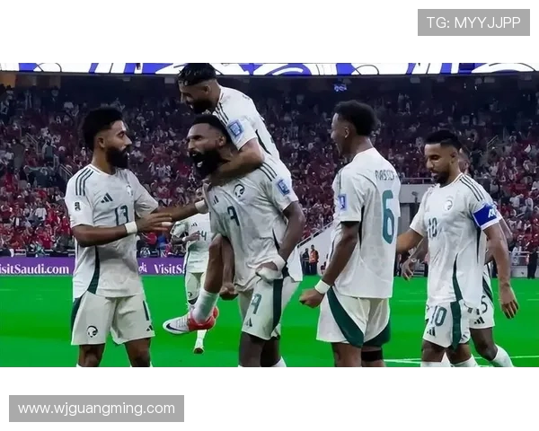 阿联酋迎战伊拉克亚洲区世预赛第五阶段巅峰对决争锋荣耀之夜