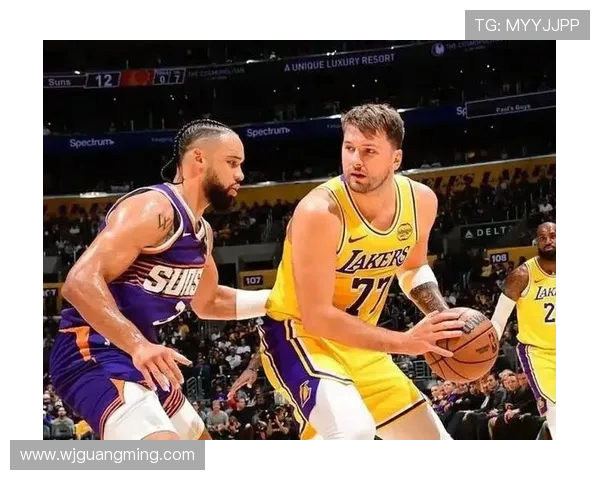 原创狄龙轰33分，东契奇添38+11数据，太阳客场大胜终结湖人七连胜